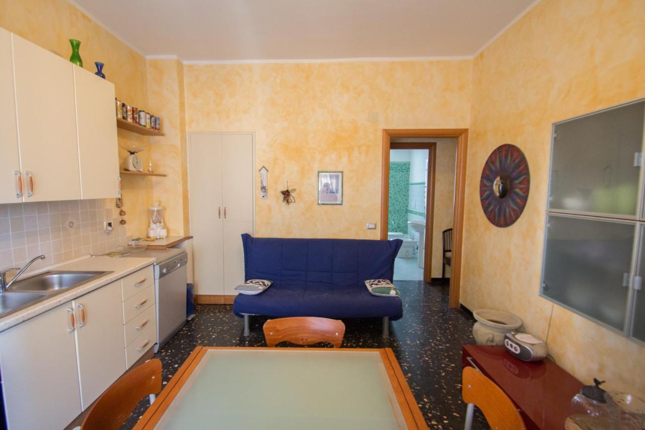 Yellow House Σαβόνα Εξωτερικό φωτογραφία