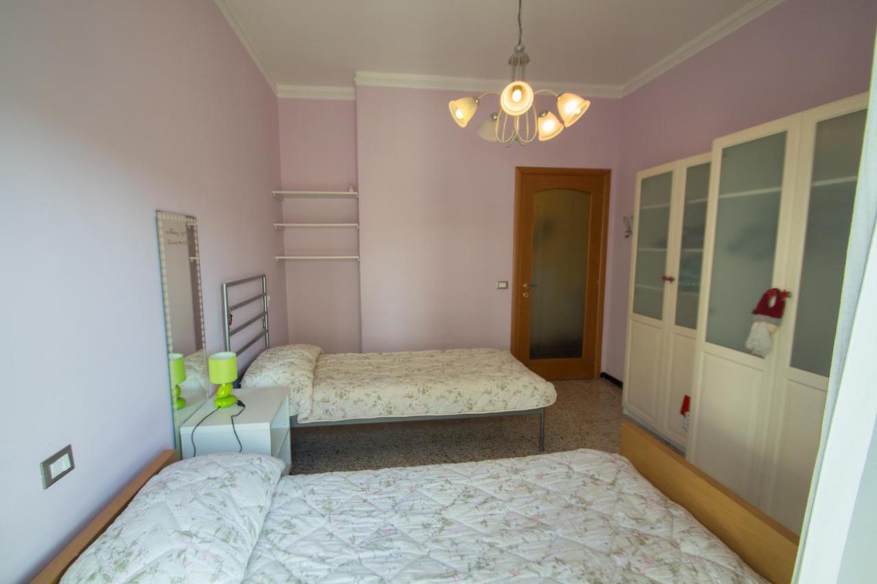 Yellow House Σαβόνα Εξωτερικό φωτογραφία